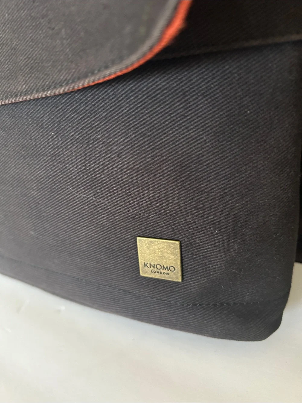 Knomo classic brown